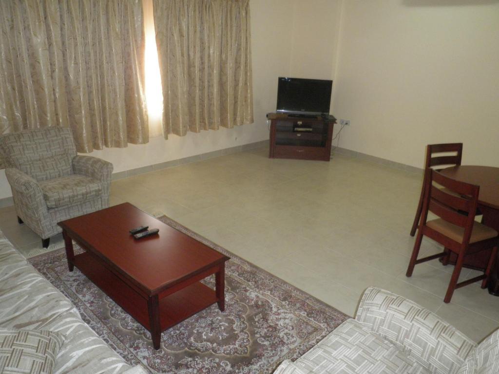 Hamasa Plaza Hotel y apartamentos Al Buraimi Habitación foto