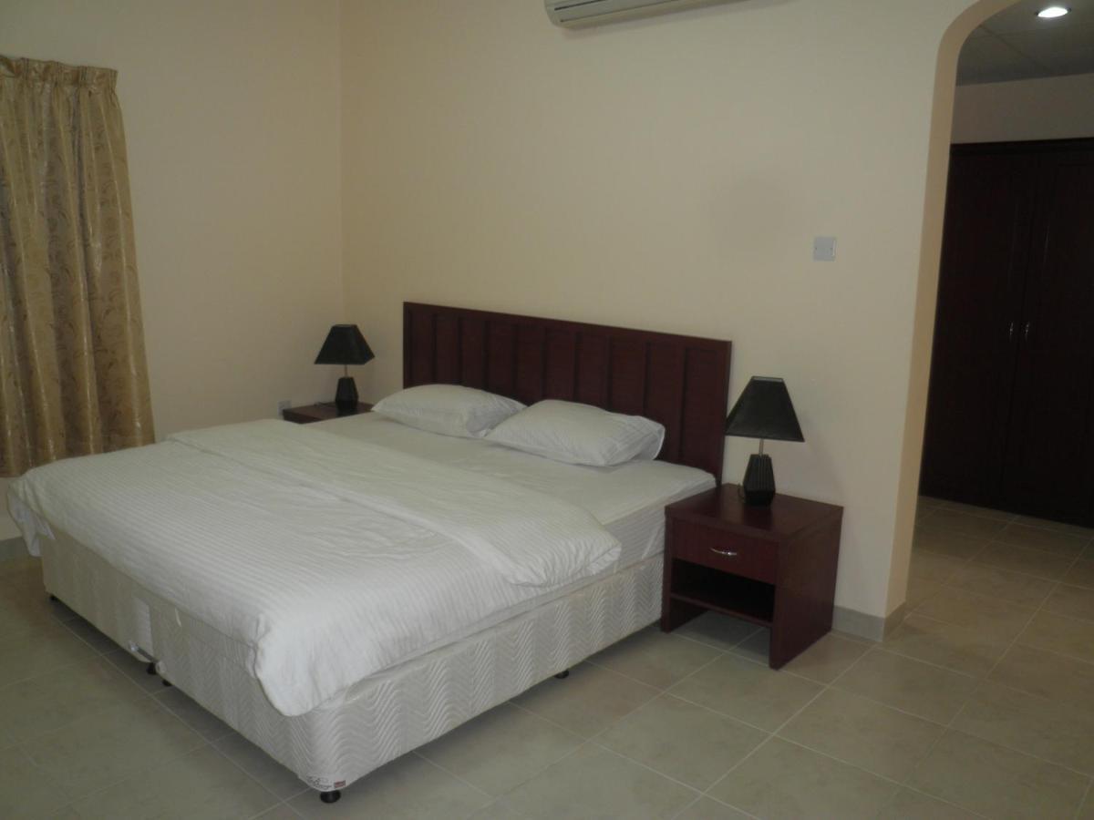 Hamasa Plaza Hotel y apartamentos Al Buraimi Exterior foto
