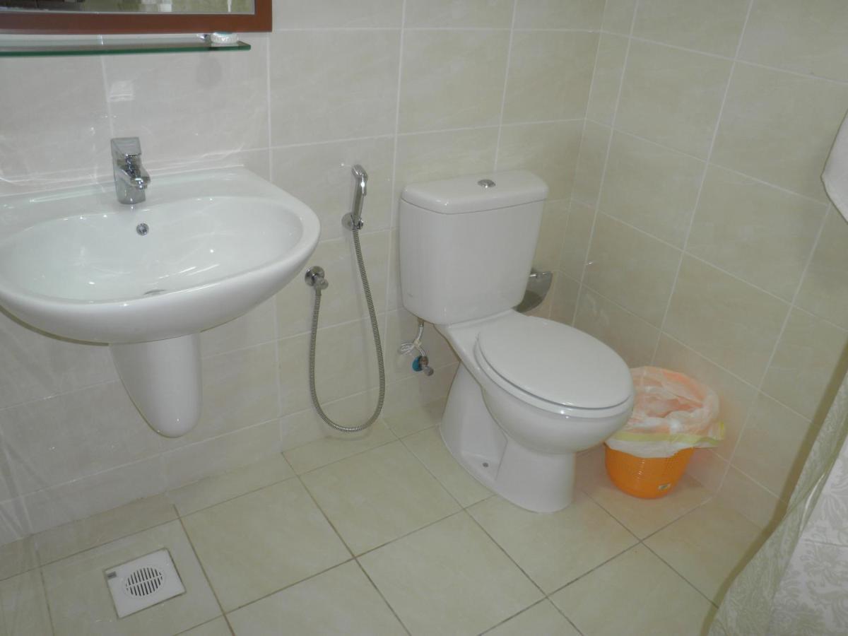 Hamasa Plaza Hotel y apartamentos Al Buraimi Habitación foto
